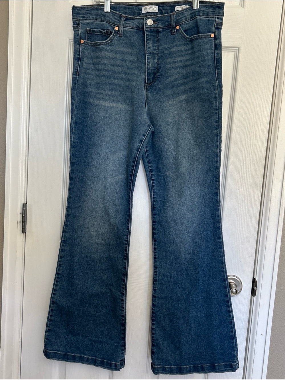 SOFIA by Sofia Vergara Melissa Flare Jeans Women’s Mid Rise Stretch Denim Siz 12